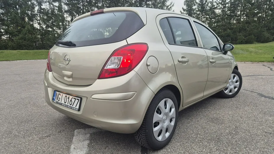 OPEL Corsa -