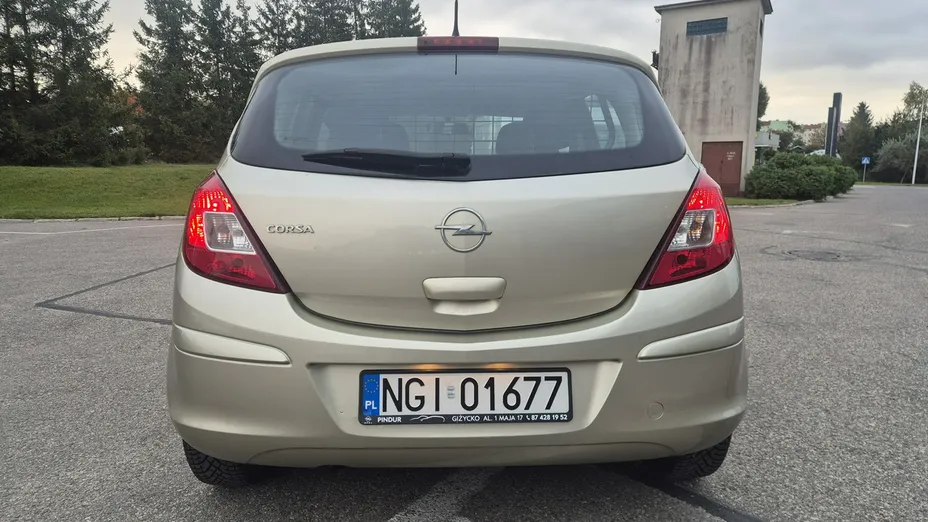 OPEL Corsa -