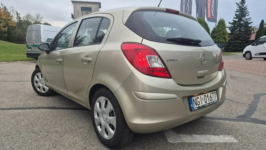 OPEL Corsa -