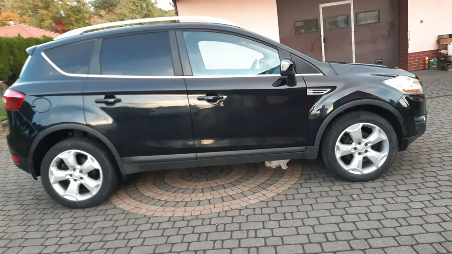 FORD Kuga -