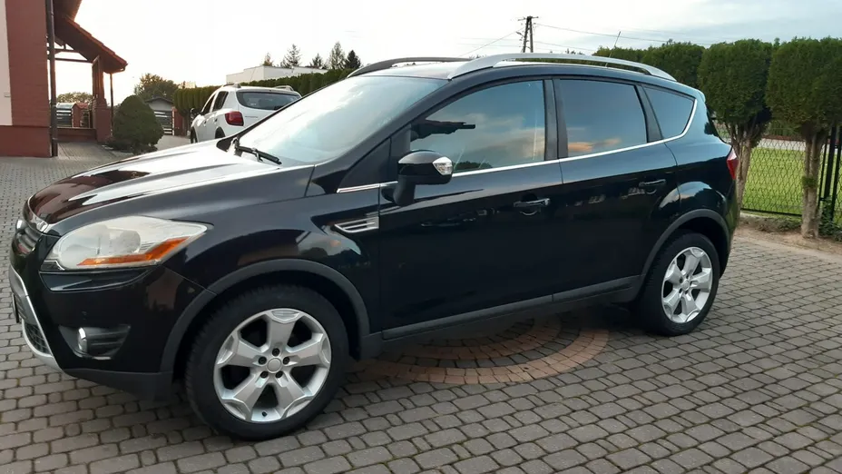 FORD Kuga -