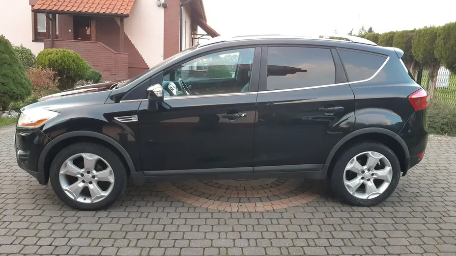 FORD Kuga -
