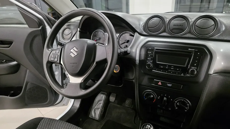 SUZUKI Vitara -