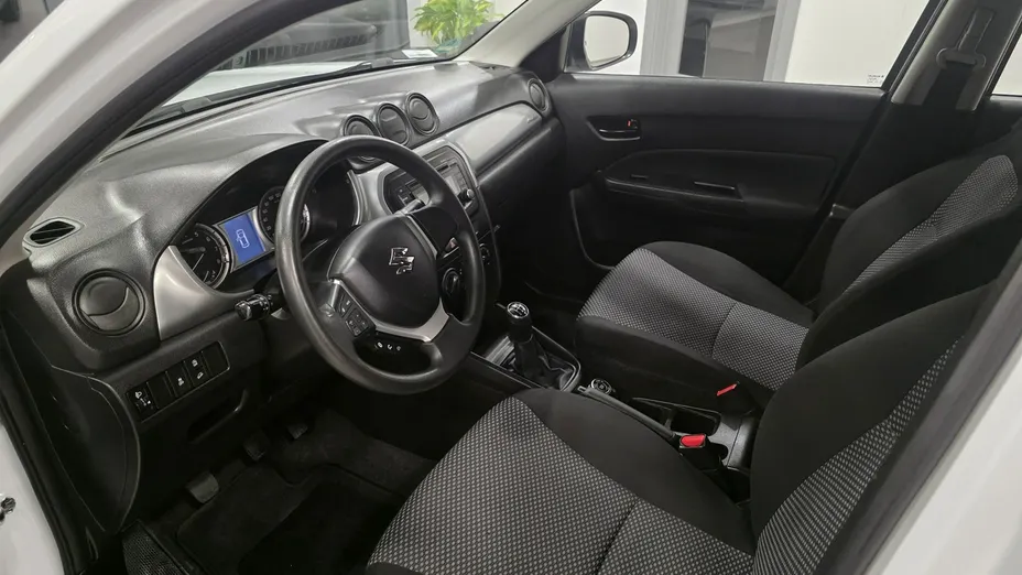 SUZUKI Vitara -
