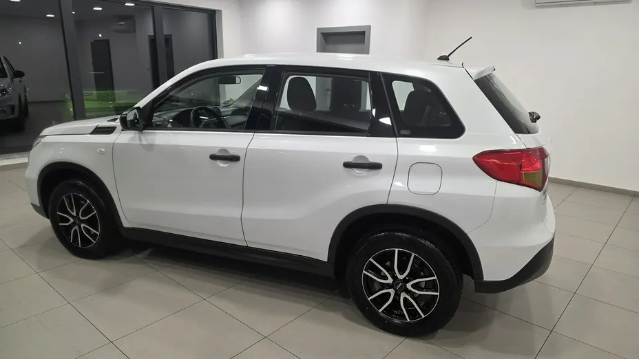 SUZUKI Vitara -