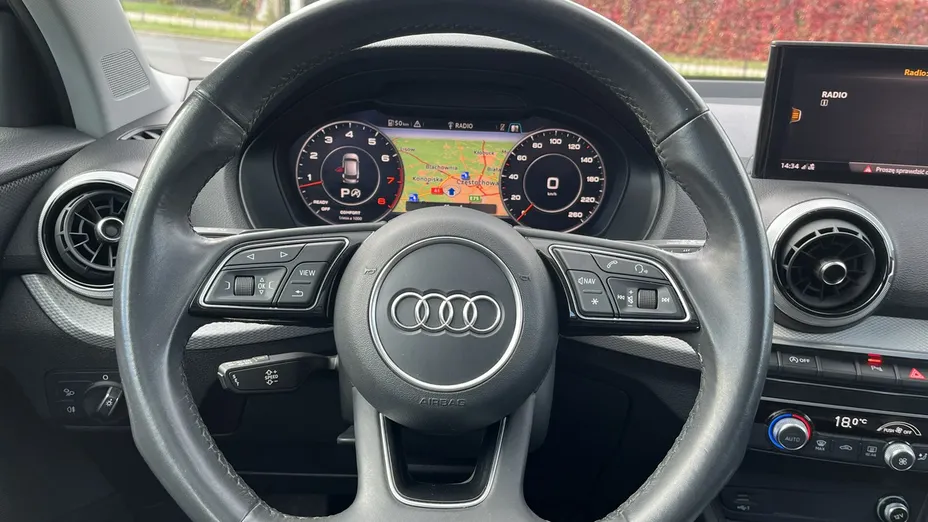 AUDI Q2 -