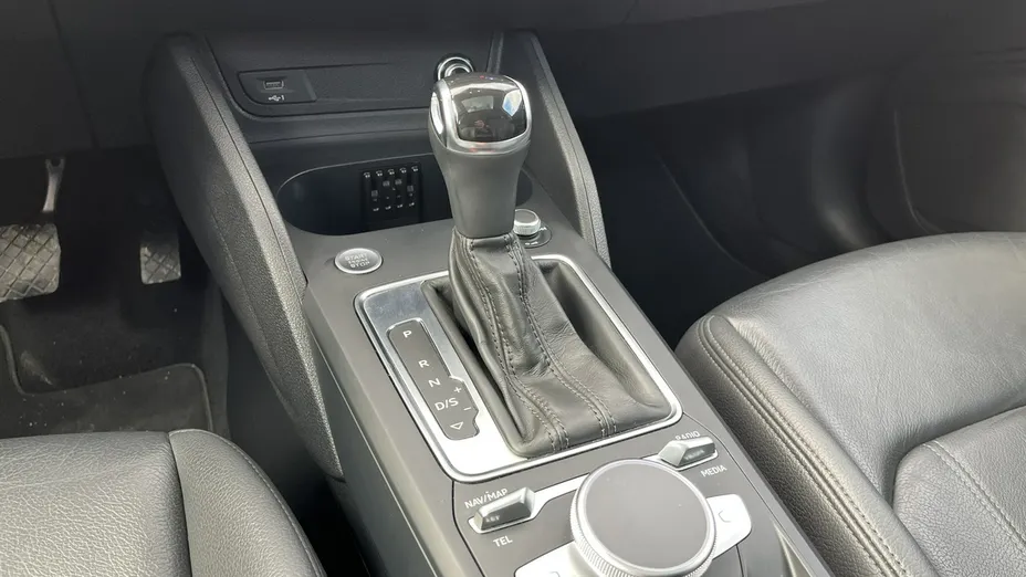 AUDI Q2 -