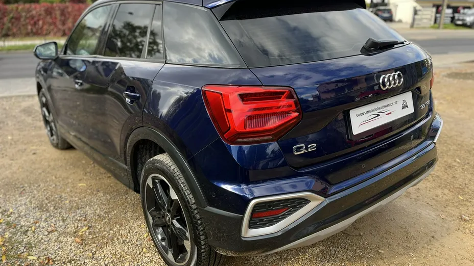 AUDI Q2 -