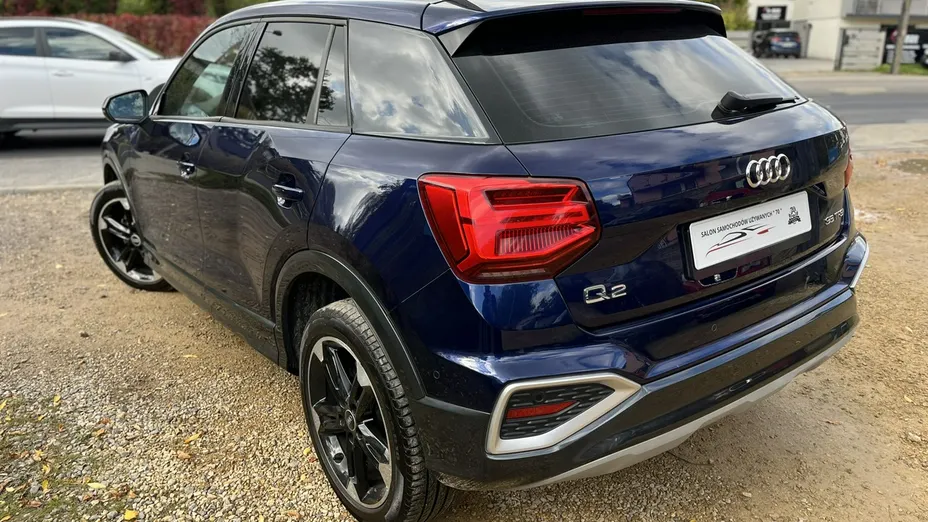 AUDI Q2 -