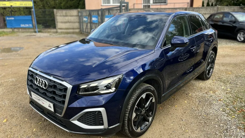 AUDI Q2 -