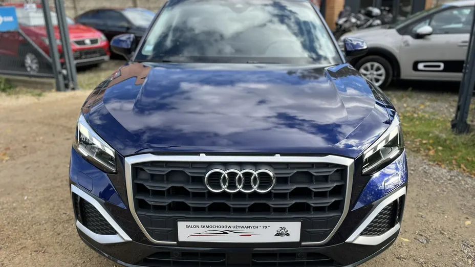 AUDI Q2 -