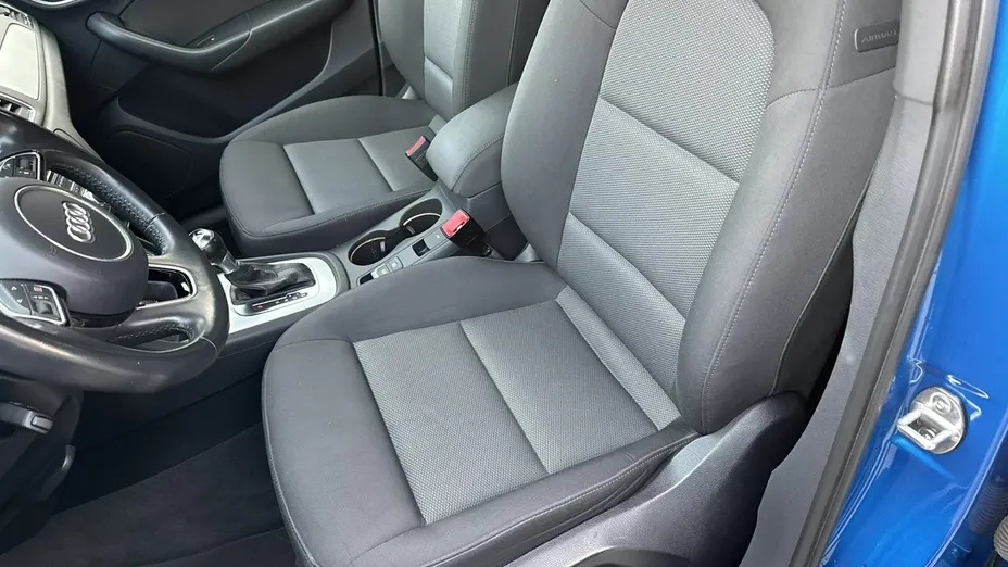 AUDI Q3 -
