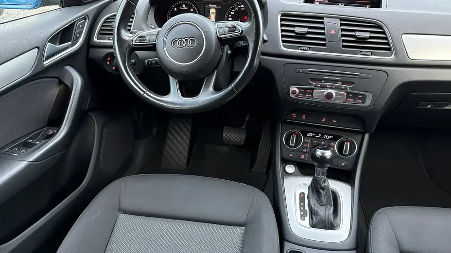 AUDI Q3 -