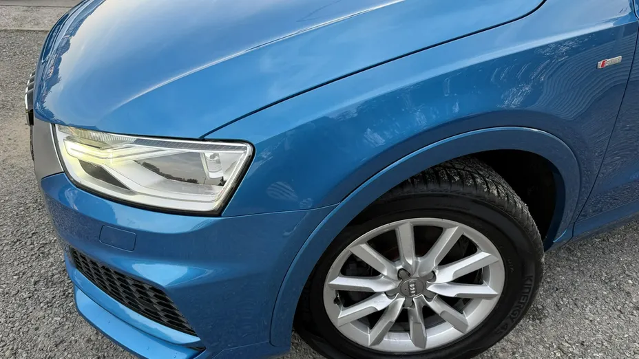 AUDI Q3 -