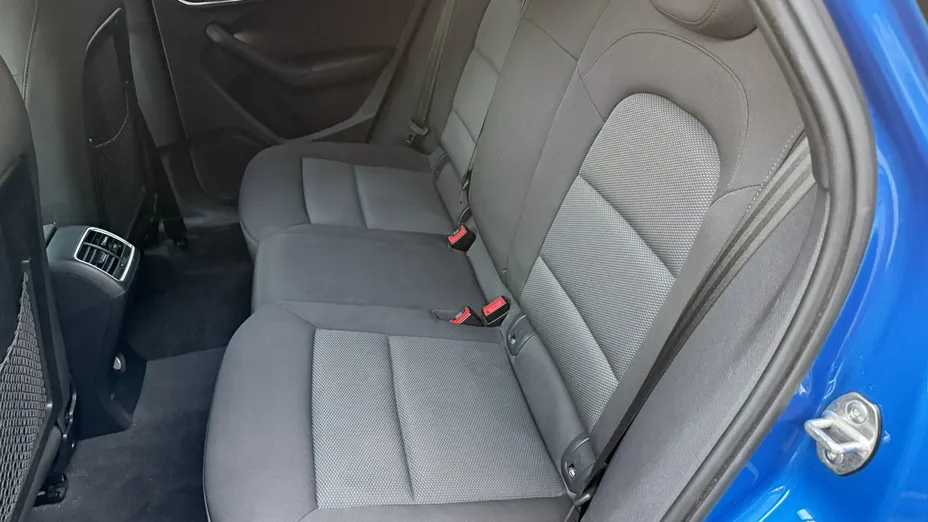 AUDI Q3 -