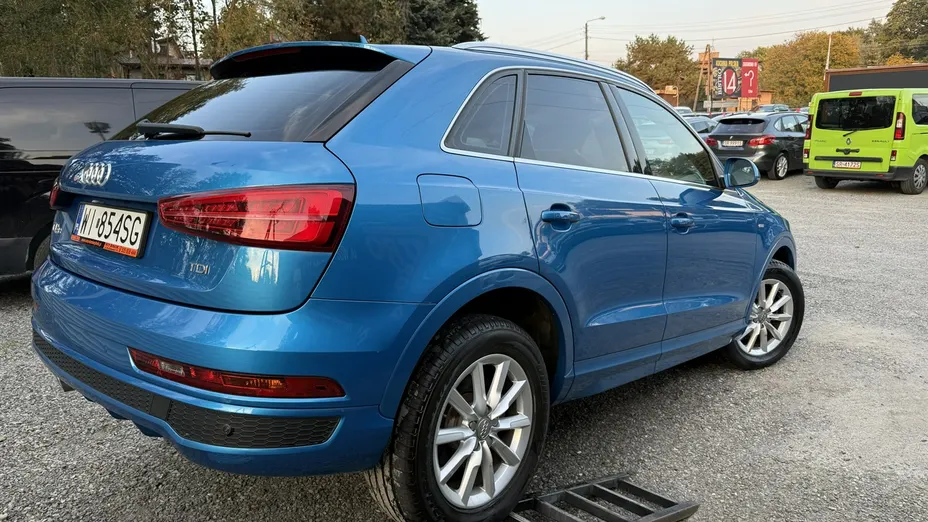 AUDI Q3 -