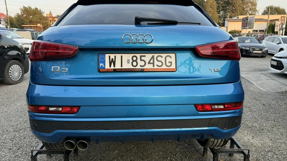 AUDI Q3 -