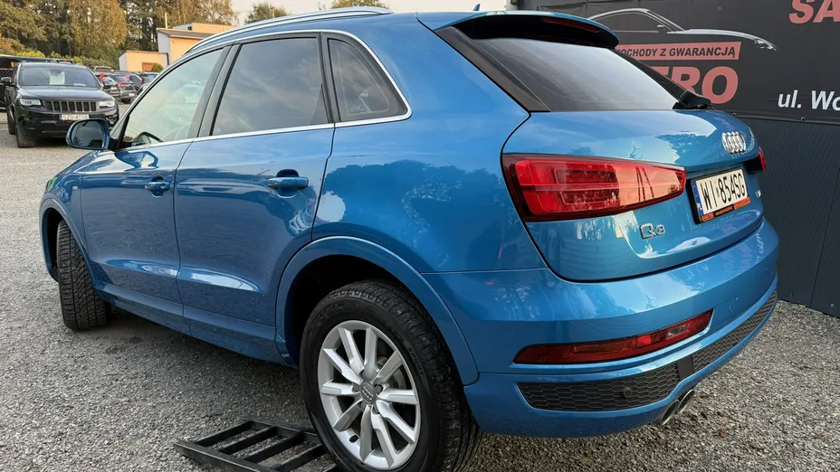 AUDI Q3 -