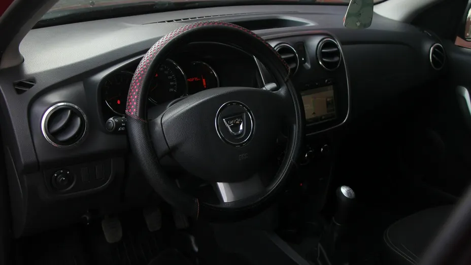 DACIA Logan -