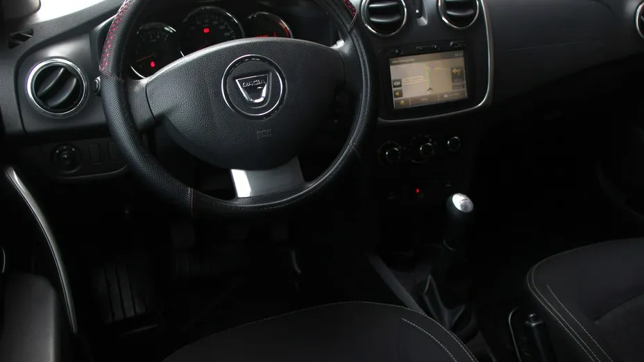 DACIA Logan -