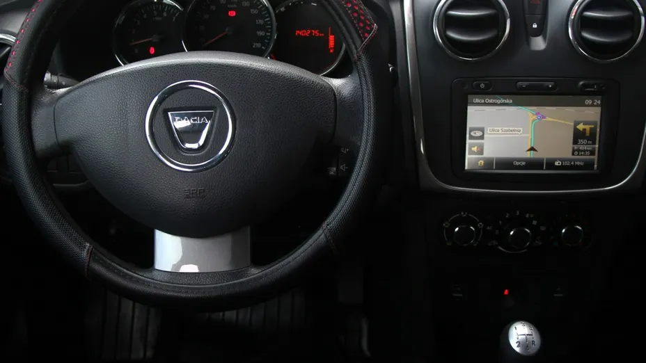 DACIA Logan -