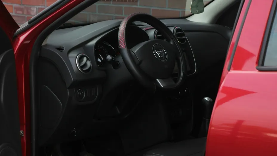 DACIA Logan -