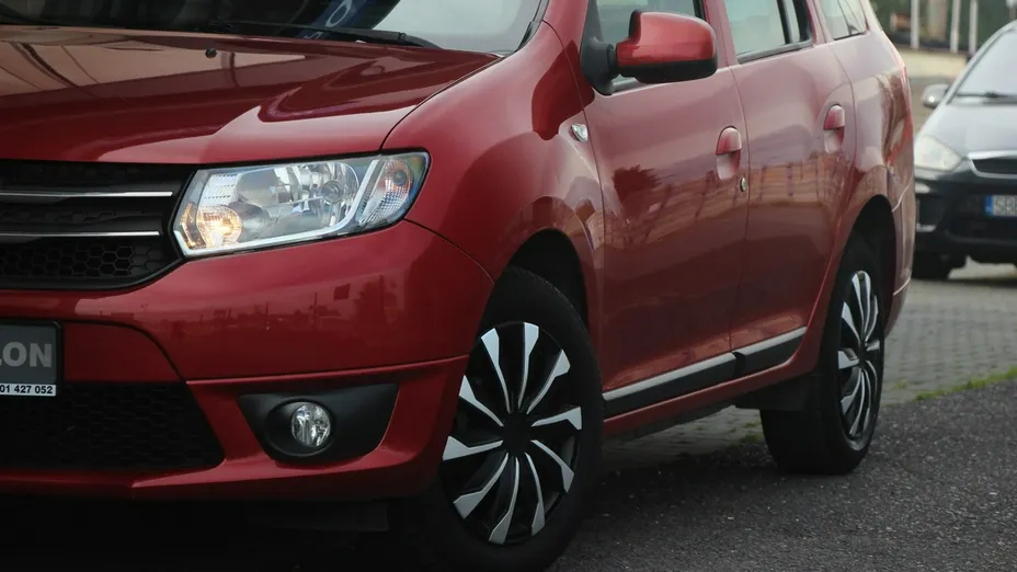 DACIA Logan -