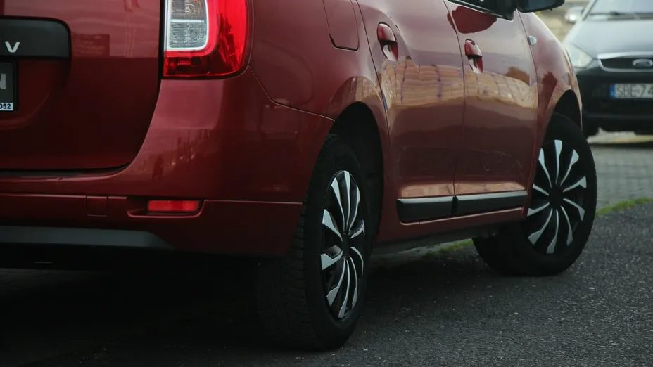 DACIA Logan -