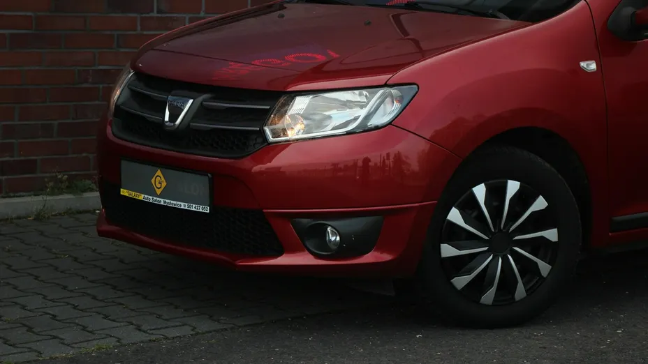 DACIA Logan -