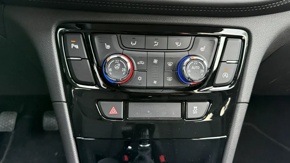 OPEL Mokka -