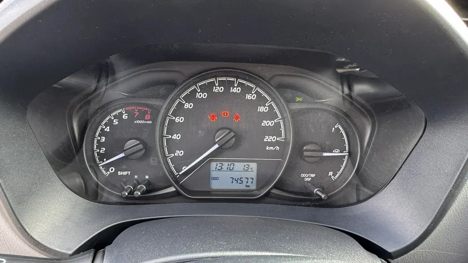 TOYOTA Yaris -