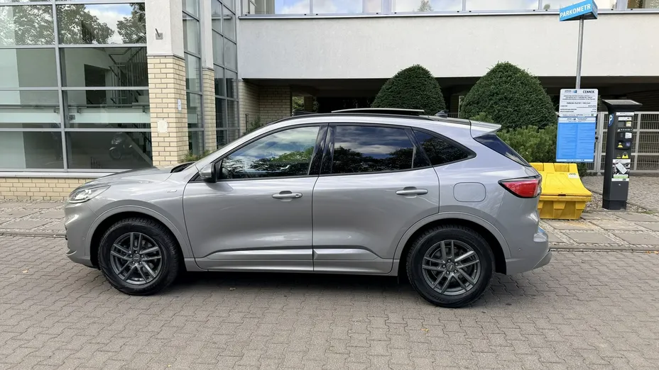 FORD Kuga -