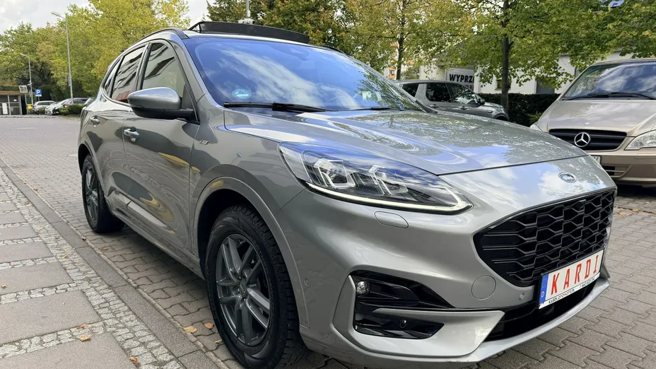 FORD Kuga -