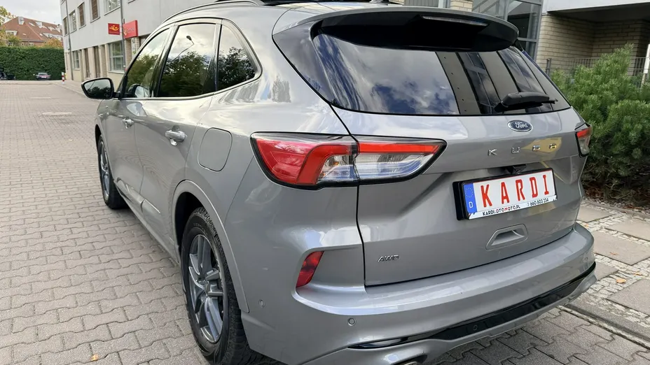 FORD Kuga -