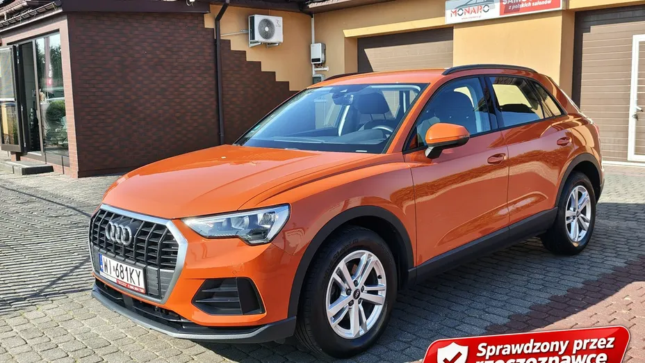 AUDI Q3 -