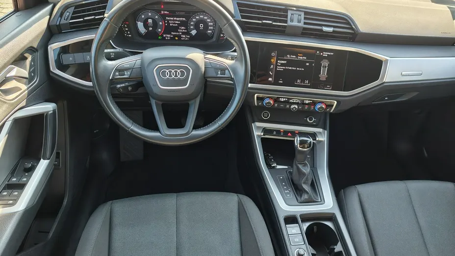 AUDI Q3 -