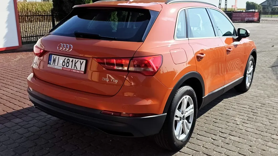 AUDI Q3 -