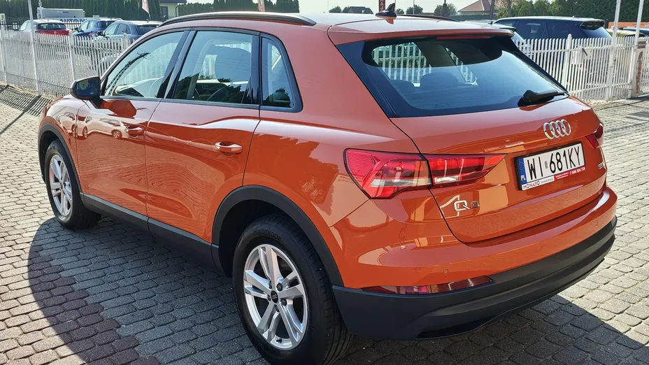 AUDI Q3 -