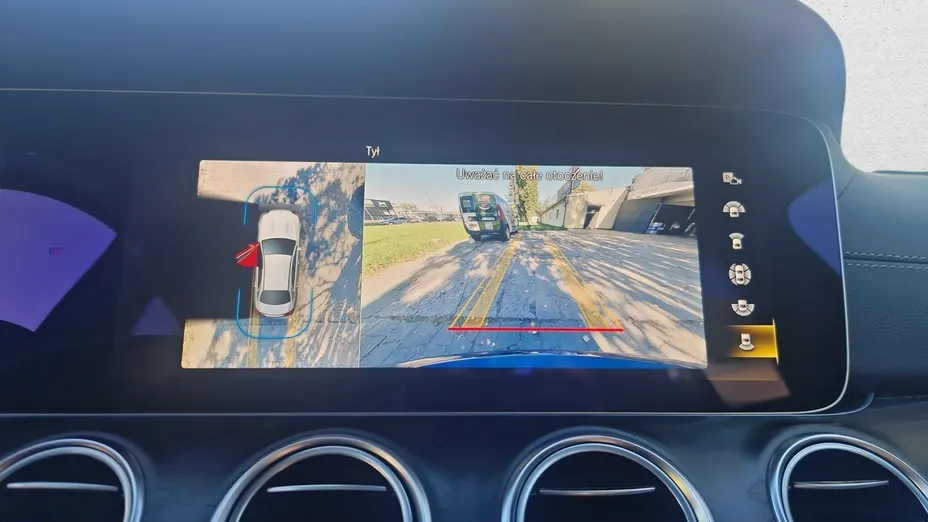 MERCEDES-BENZ E Klasa -