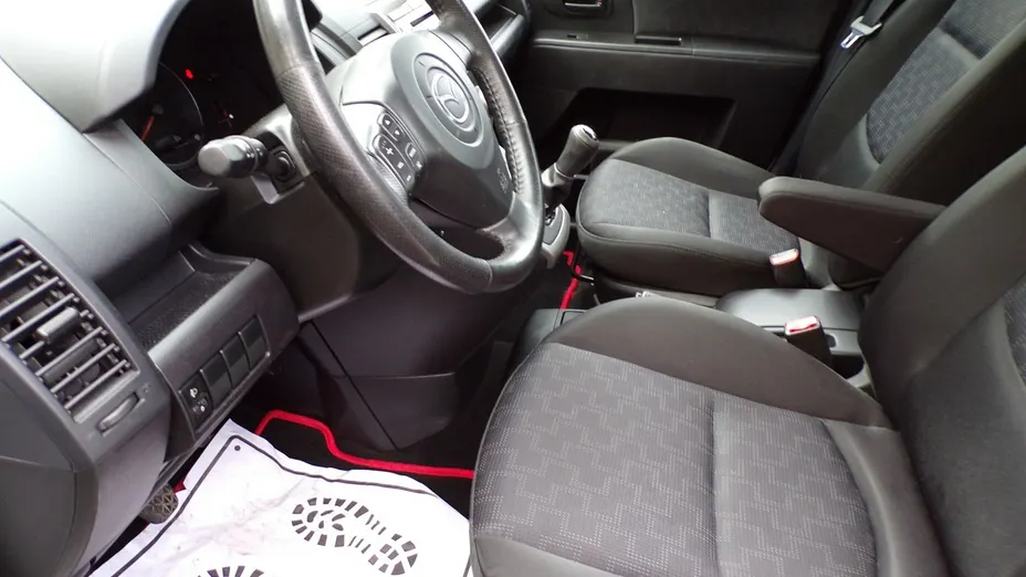MAZDA 5 -