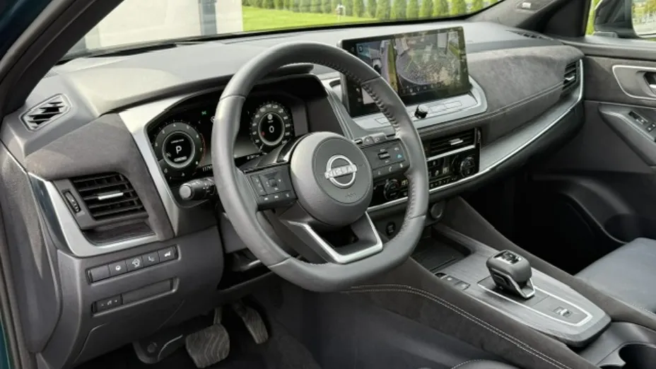 NISSAN Qashqai -