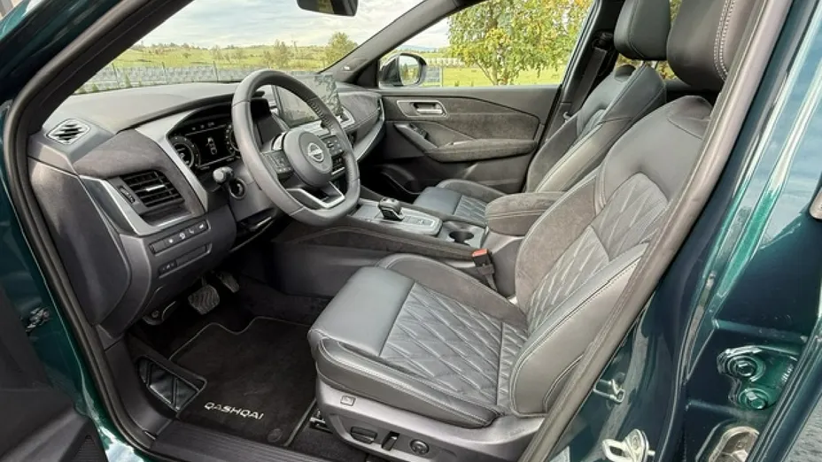 NISSAN Qashqai -
