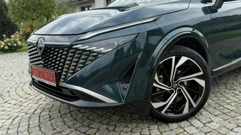 NISSAN Qashqai -