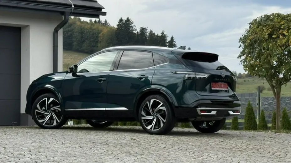 NISSAN Qashqai -