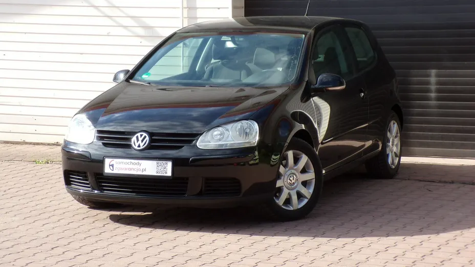 VOLKSWAGEN Golf -