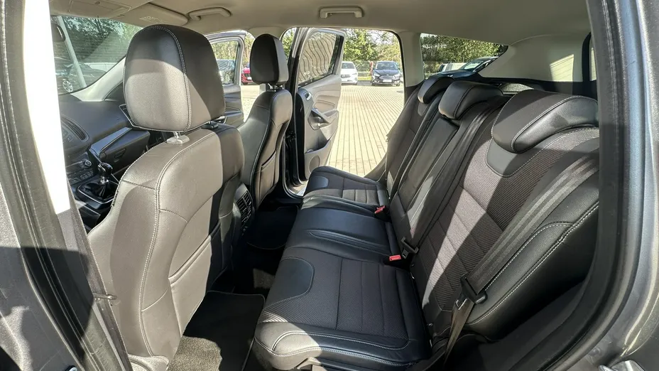 FORD Kuga -