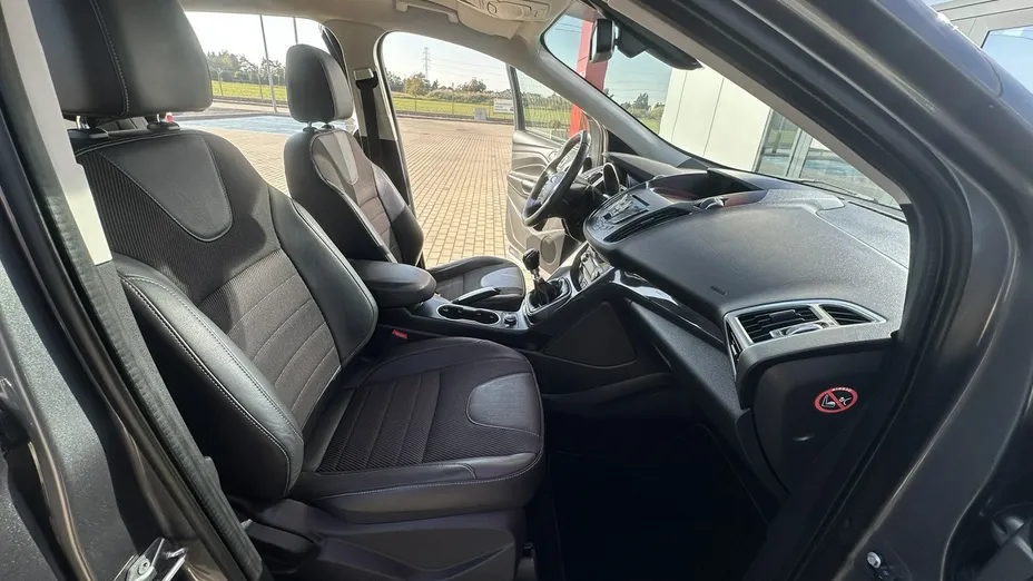 FORD Kuga -