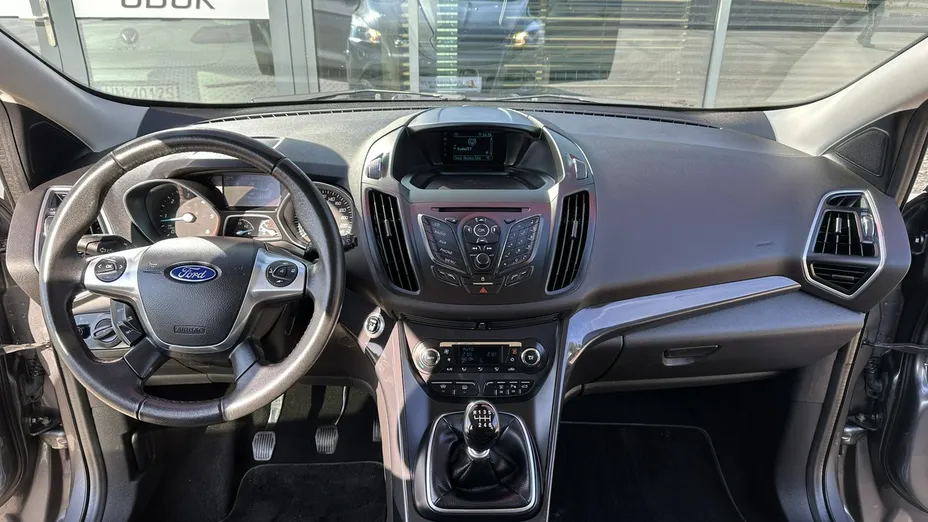 FORD Kuga -