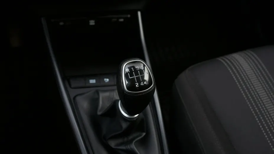 HYUNDAI i20 -