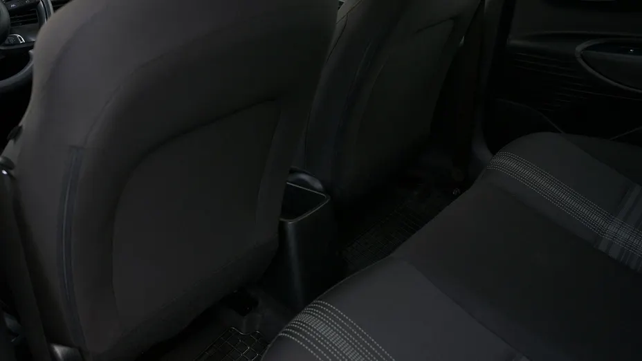 HYUNDAI i20 -